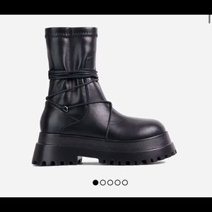 Platform edgy chunky boots